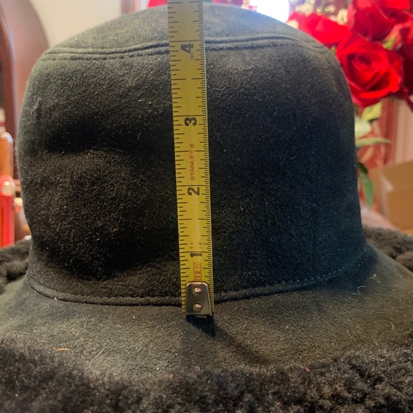 BLACK REAL SHEARLING SHERPA LAMBSKIN HAT WITH BRIM - Picture 6 of 11